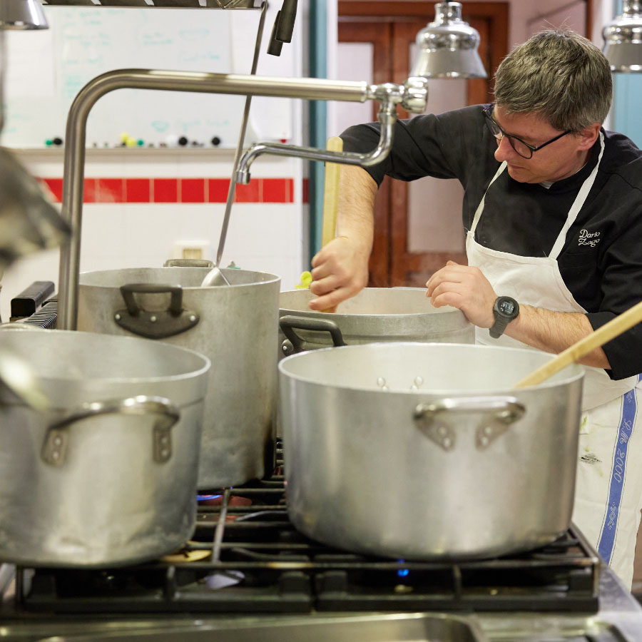 L'unico ristorante del Veneto ad avere una seconda cucina dedicata esclusivamente alle preparazioni senza glutine e senza lattosio - Matrimoni Treviso Ristorante Le Querce